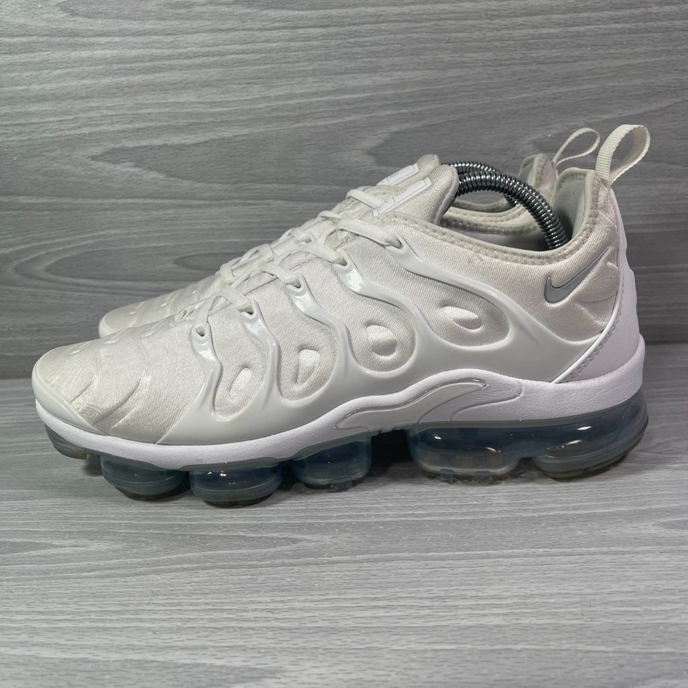 Nike Air Vapormax Plus Shoe Mens Size 10.5 Pure Platinum White w/ Box 924453-100